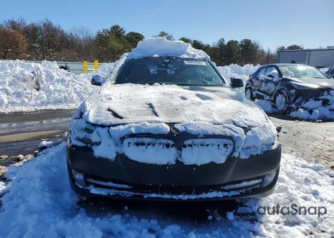 2013 BMW 528 Xi z USA, uszkodzony, nr VIN WBAXH5C53DD113545